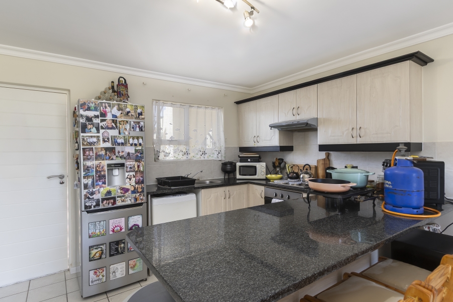 2 Bedroom Property for Sale in Heritage Park Western Cape